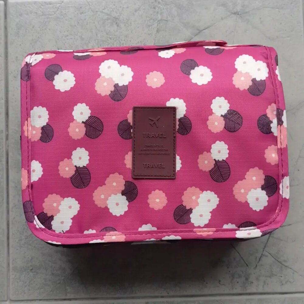 Toiletry travel bag